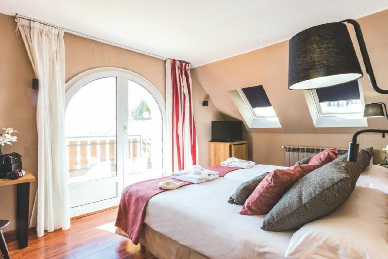 Hotel Grand Pas Pas De La Casa Bagian luar foto